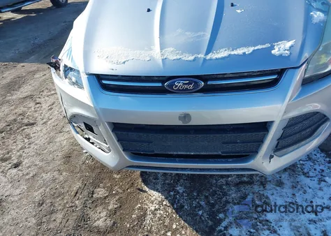 2015 Ford Escape Titanium z USA, uszkodzony, nr VIN 1FMCU9J96FUA02531